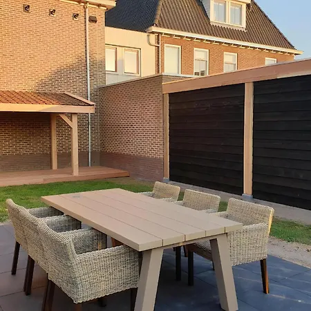 B-10a Hodshonstraat * De Cocksdorp (Texel)